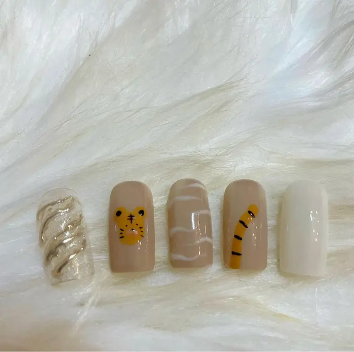 虎ネイル Msis Nail Salon 西宮北口 南口店所属 Msis南口店 Ayaのネイルデザイン ミニモ