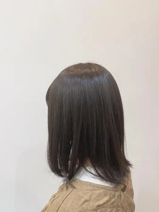 明るすぎる茶髪が嫌な方にオススメ コバルトブルーで落ち着いた印象に ᵕ ブリーチをし Jam所属 松本 朋華のヘアカタログ ミニモ