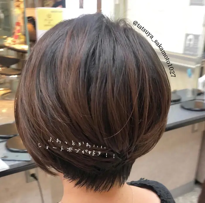 襟足をタイトにトップをふんわりさせる ショートボブ得意です 様々な年代に合わせた多種多様なショート Champ小阪店所属 ショート特化型美容師 坂本龍弥のヘアカタログ ミニモ