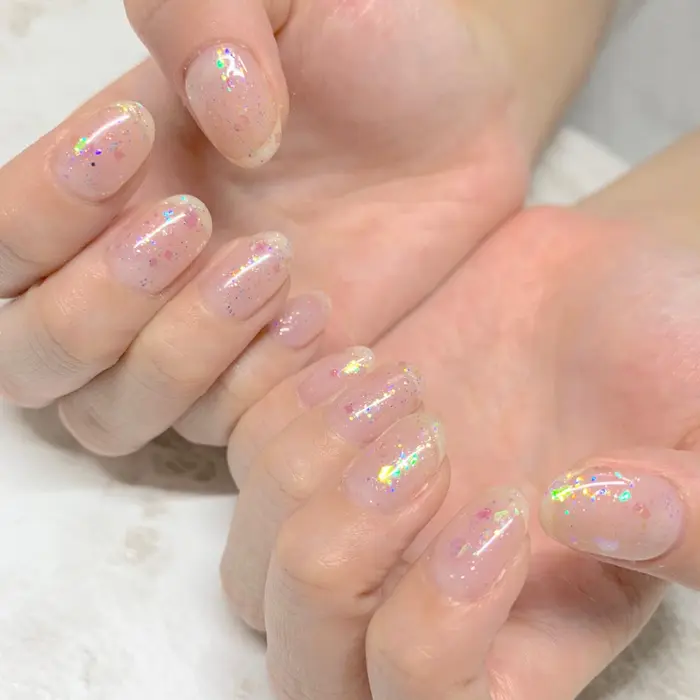 クリアラメのワンカラー Lulu Lima所属 Lulu Limaのネイルデザイン ミニモ