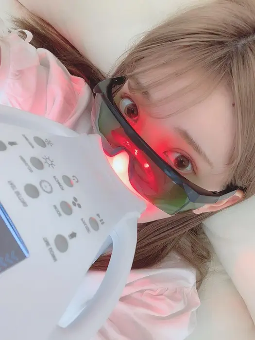 赤色ledは 青色ledに比べ効果が約２倍 組み合わせることで より効果を実感しやすいです Happiness 江坂店所属 Happiness 江坂店のヘアカタログ ミニモ