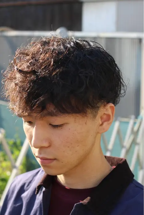 メンズパーマ マッシュです 緩すぎずキツすぎないスパイラルパーマです スタイリングの際は ドライ Kong所属 Barbershop Kong吉野のヘアカタログ ミニモ