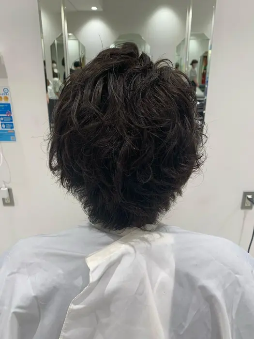 朝のセットも短く メンズパーマスタイル 銀座salon所属 髪質改善 松波 はるかのヘアカタログ ミニモ