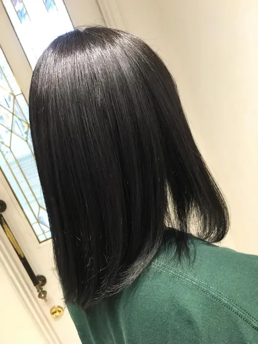 ブリーチなしでブルーブラック 暗めカラーは艶髪に見せてくれます また明るくできるような配合で作り Pandola寿町店所属 中野 美穂 のヘアカタログ ミニモ