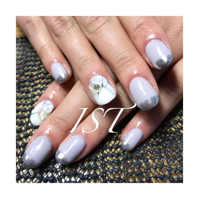 お客様のアイディアで石をアートの上に 石は別料金です Ist Nail Relaxation Room所属 Shucoのネイルデザイン ミニモ