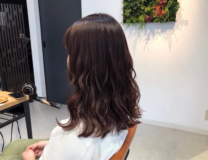 ラベンダーブラウン 深みのあるお色でツヤ感もばっちりです Axia 大和田所属 村上 夕稀のヘア カタログ ミニモ