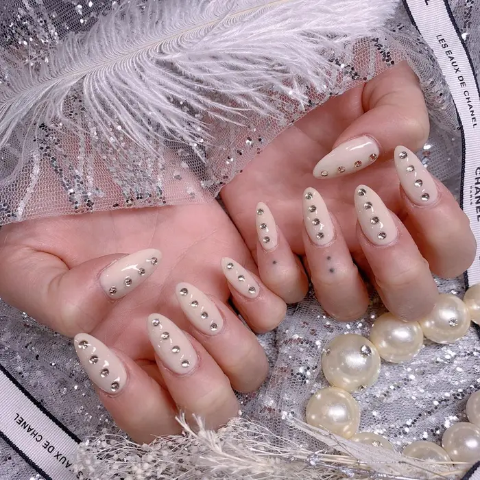 渋谷ネイルサロン ネイルサロン渋谷 ジェルネイル ジェルネイルデザイン ネイルデザイン 渋谷ネイル Snow Nail Salon所属 Snow Nail スカルプ渋谷店のネイルデザイン ミニモ