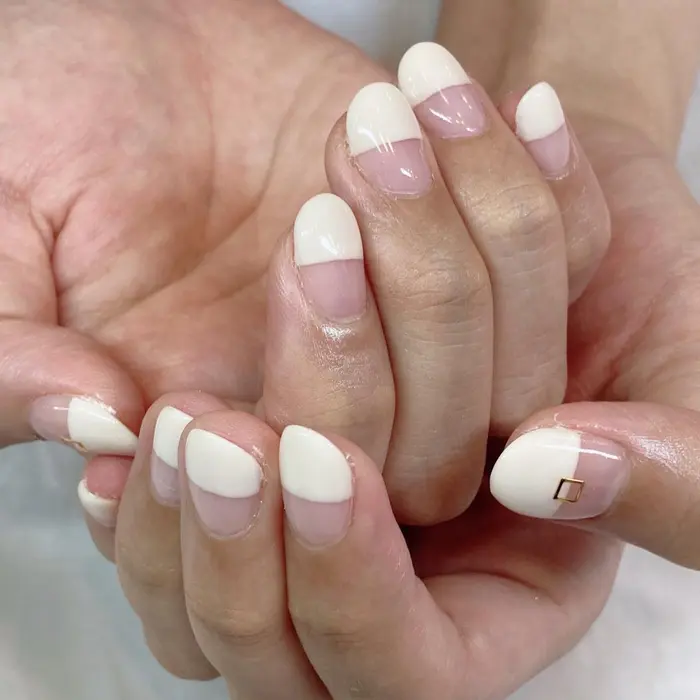 ストレートフレンチ 変形フレンチ承っております Elixir Nail 新橋所属 エリクサーネイル新橋 中村のネイル デザイン ミニモ