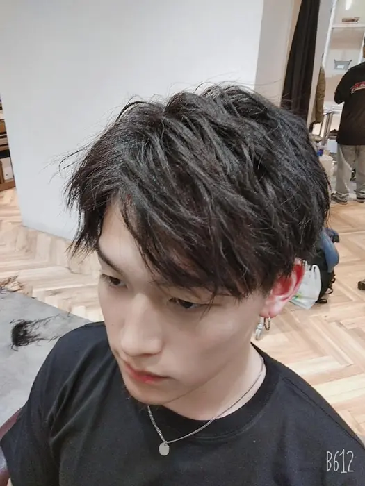 マッシュ風カット 仕上げはナカノ6番とルードブラックジェルを混ぜて仕上げました Bearea Ing所属 江原 拓実のヘアカタログ ミニモ