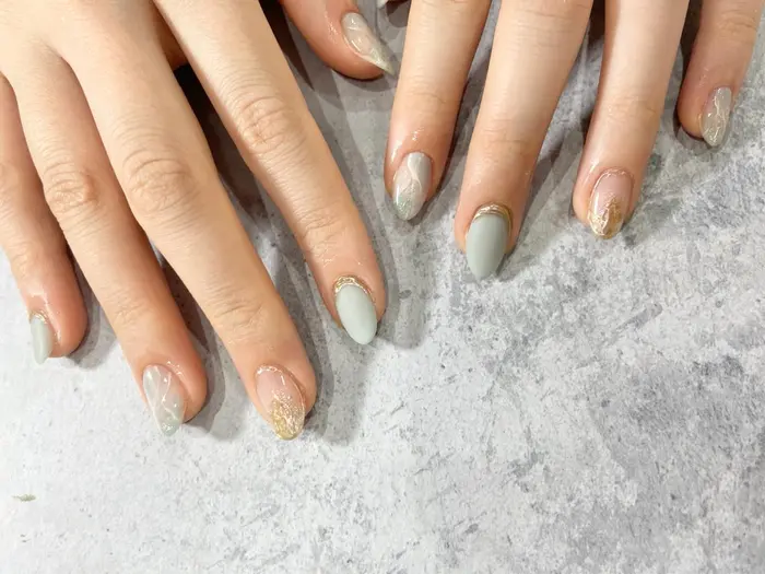 江坂駅徒歩3分 美容院の中にある完全個室のプライベートサロンᐠ ᐟ Ch Erir シ Ch Erir所属 Ch Erir ｼｪﾘｰﾙ の ネイルデザイン ミニモ