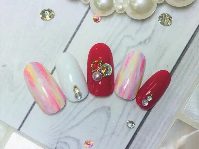 7月季節の定額6900円 ネイルサロン ティーエヌ 明文堂書店tsutaya戸田店所属 田中 唯菜のネイル デザイン ミニモ