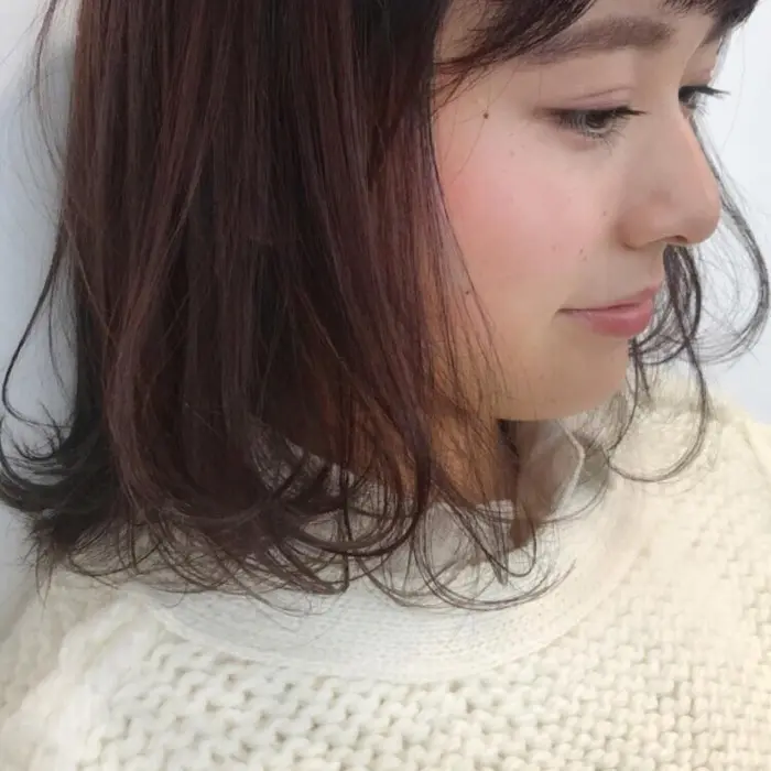 冬は暖色カラーも人気 ベリーチョコレート ほんのりピンクでフェミニンに Universe所属 堤 舞奈のヘア カタログ ミニモ
