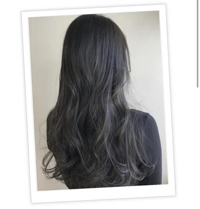 ネイビーグレー ネイビーで暗くグレーで透明感を 10トーン以上あるとより透明感が出ます Green Shibuya所属 Green Rihitoのヘア カタログ ミニモ
