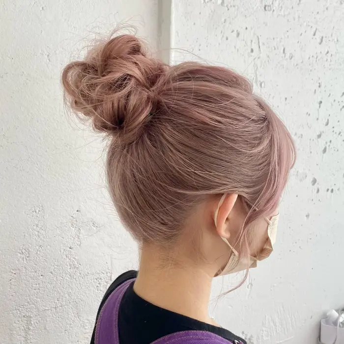 アップスタイル高めお団子ヘア Kenje横浜所属 透明感カラー ボブ アレンジ かなみのヘアカタログ ミニモ