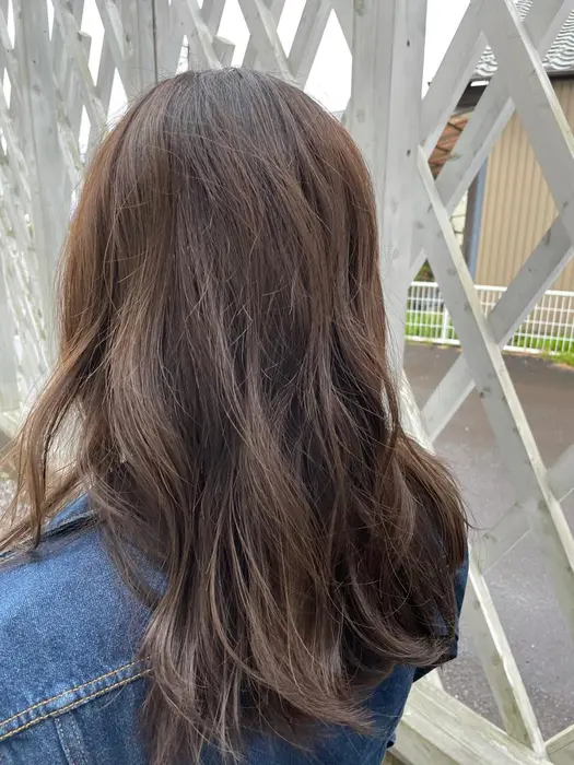 メンテナンスカット カラー トリートメント ヘアカラーはブリーチなしで作る透明感のあるアッシュを Blowup所属 Nagaya Yuyaのヘアカタログ ミニモ