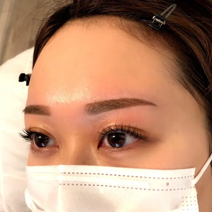 アイブロウスタイリング カラー スタイル 平行眉 眉下アーチ ベージュ系 眉ティント仕上げ 眉毛 Crest クレスト 表参道駅a4出口徒歩3分所属 Shimomura Mのヘアカタログ ミニモ