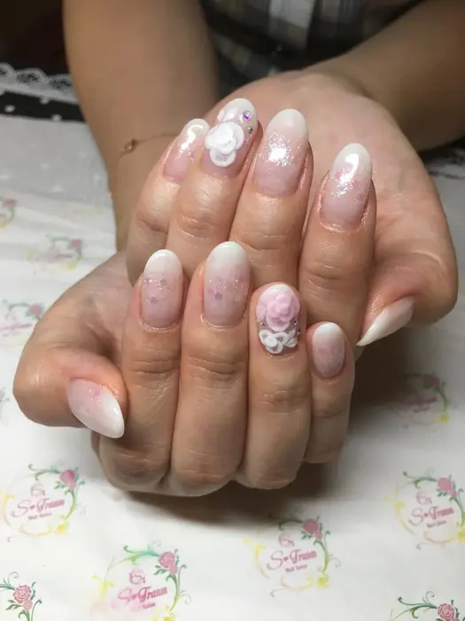 結婚式ネイル Nail Salon S Traum所属 Nail Salon S Traumのネイルデザイン ミニモ