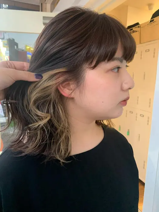 インナーカラーはミルクティーベージュがおすすめです 黒染めをしてなければブリーチ１回でここまでの Crea能見台所属 高橋 晴奈のヘア カタログ ミニモ