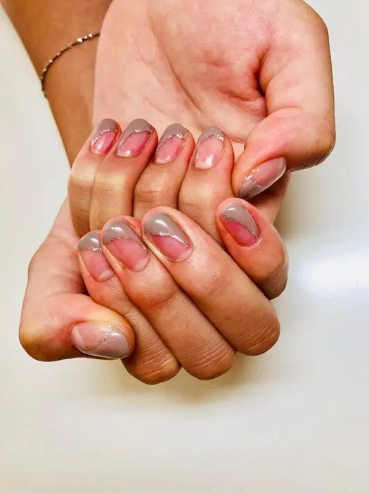 フレンチネイル ラメライン 無料ネイル 京都 Salon Westjewel所属 Ruby Cell ヒト幹細胞培養液のエステ リラクカタログ ミニモ