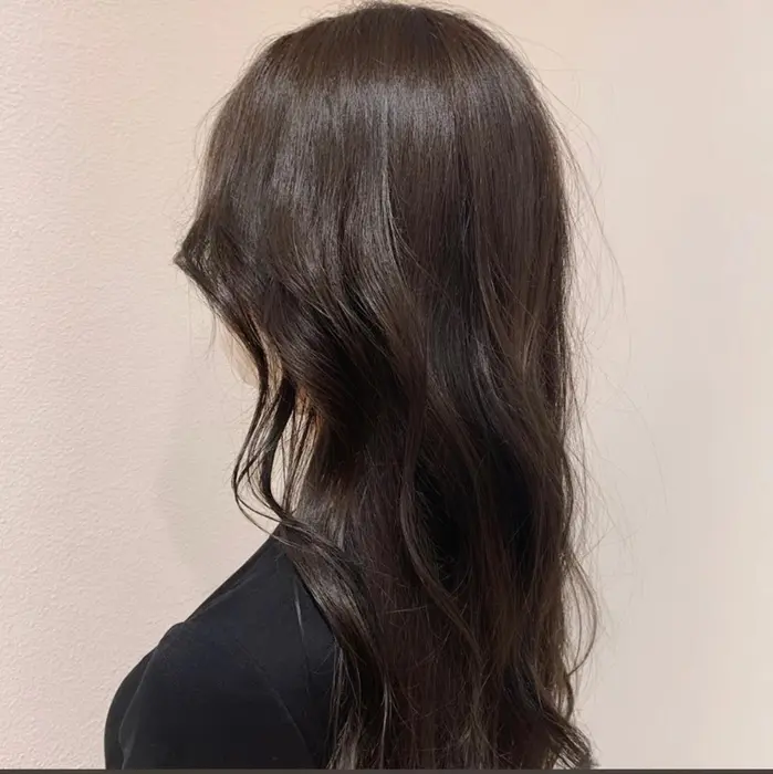 柔らかいgray Color に韓国のヨシンモリ巻きロングの重めの髪は太めのコテで巻くとまとまり感が Hair Nail Muse 新浦安店所属 新浦安店 工藤 竜斗のヘアカタログ ミニモ