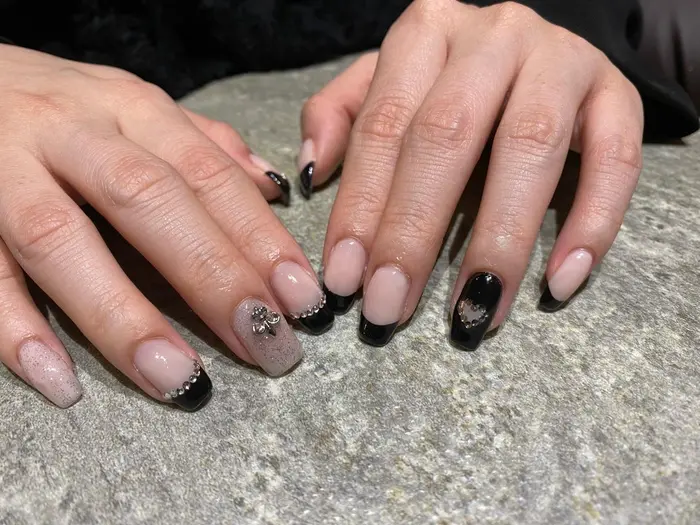 ネイルサロンラウンジ大宮店所属 Rounge Erinaのネイルデザイン ミニモ