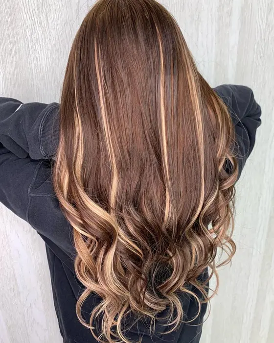 ブラウンベージュにエクステで ライトベージュハイライト シールエクステ ブラウン White所属 White浜松店 Maho のヘアカタログ ミニモ