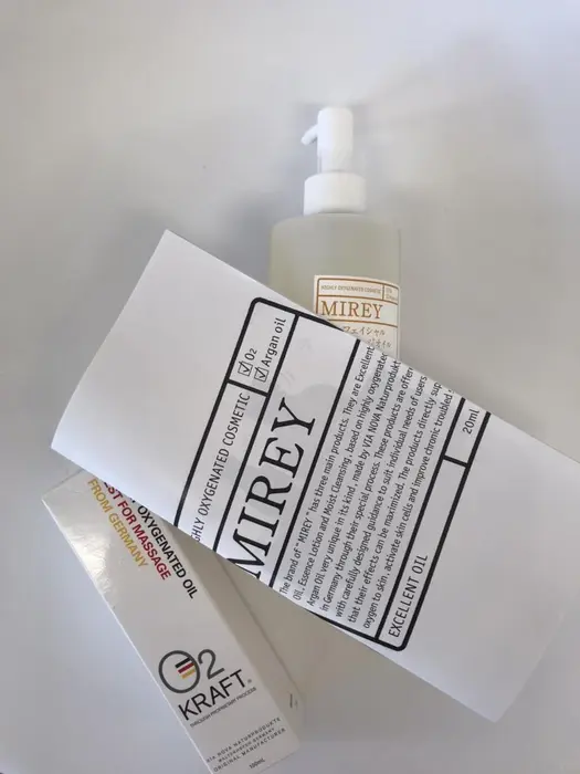 O2クラフト 高濃度酸素化粧品 Mirey オイルマッサージ 顔の筋肉ほぐして 首コリ解消 四季整骨院所属 四季整体院 のエステ リラクカタログ ミニモ