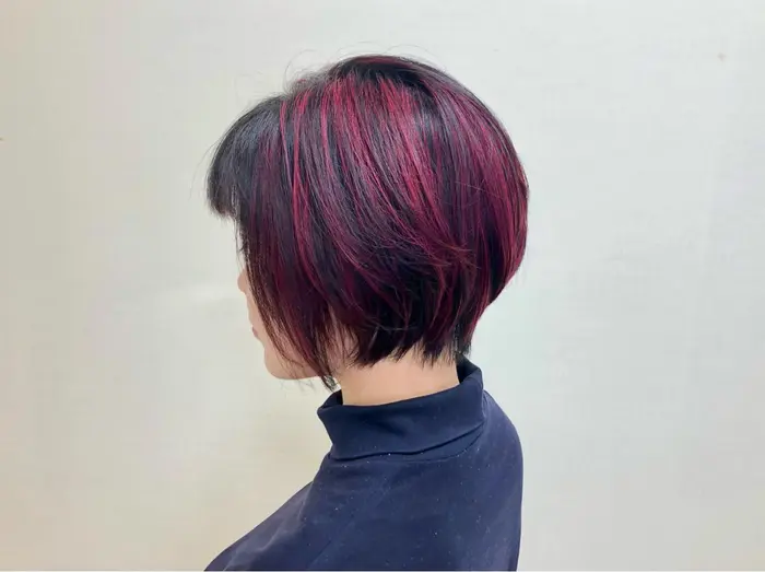 ショートボブ ハイライトピンク N 所属 浜田 息吹のヘアカタログ ミニモ