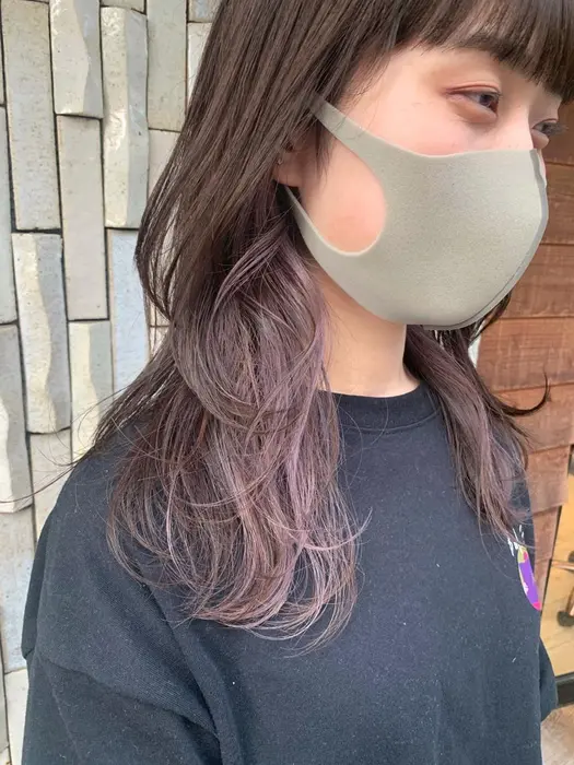 ランダムに入れたインナーカラー レイヤーカット Paaq所属 まろやかカラー ｋａｎａのヘアカタログ ミニモ