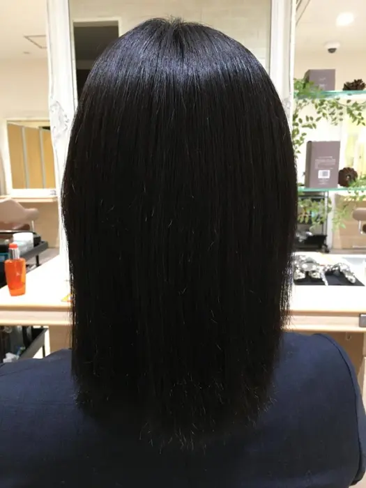 サラサラになりました 毛先はチリ付きが見られますがモデルさんの髪の毛が少しブリーチ毛って言う部分が 錦糸町 美容室 Rounds所属 髪質改善美容師 石井 聖也のヘアカタログ ミニモ