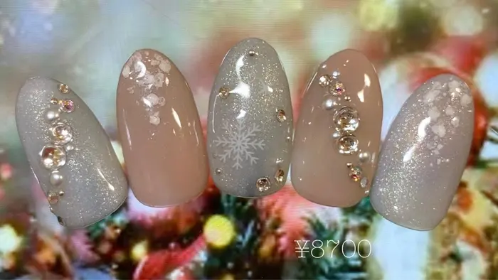 Neolive Ginza所属 矢羽田 玲菜のネイルデザイン ミニモ