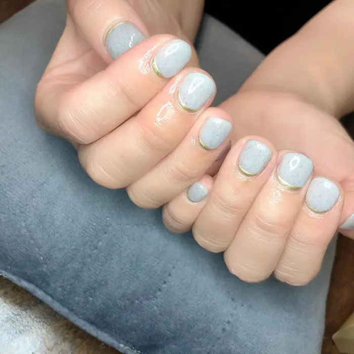 ワンカラーにゴールドライン Andy所属 Nail Salon Andyのネイルデザイン ミニモ