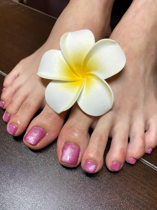 フットネイル マグネットワンカラー Nailsalon Solar所属 諸星 奈々のネイルデザイン ミニモ