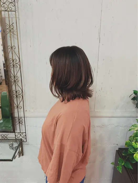 重ためボブから レイヤーオンで軽さを出しました 肩で跳ねる位置も可愛いですよ Unripe アンライプ所属 Unripe Yumotoのヘアカタログ ミニモ