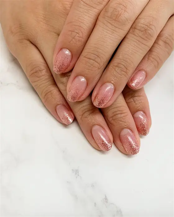 練習モデルさんに施術致しました ネイルサロン アジアン 池袋店所属 新里 梢のネイルデザイン ミニモ