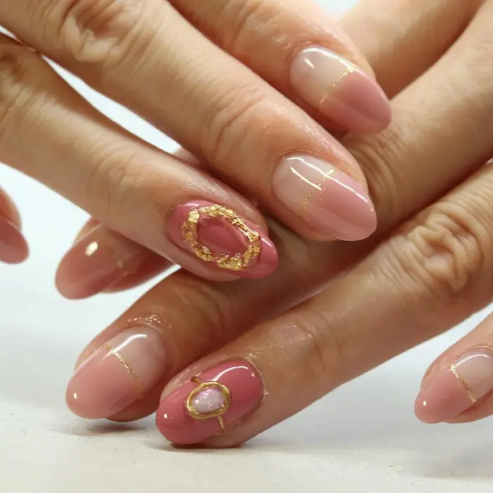 アクセサリーネイル ピンクネイル オフィスネイル 上品 パラジェル ニコジェル ニュアンスネイル Nailsalonuno所属 Nailsalon Unoのネイルデザイン ミニモ