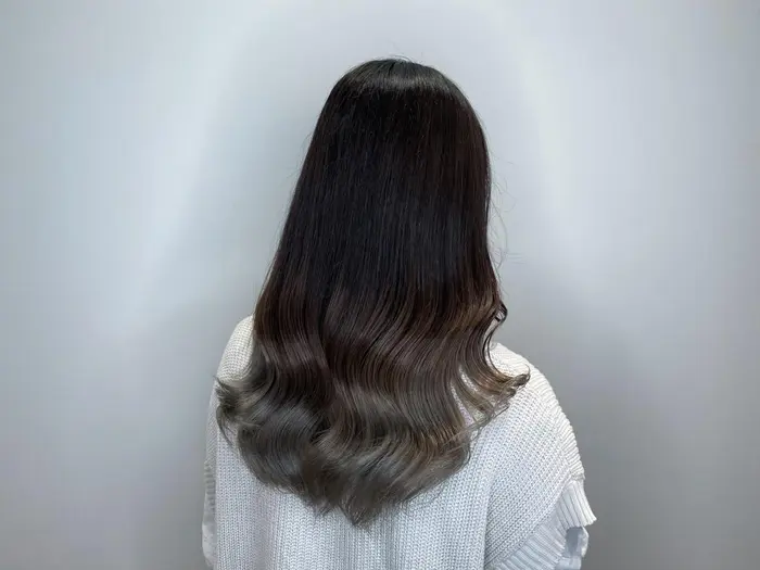 グラデーションカラー Balance Hair Umeda所属 小林 優花のヘアカタログ ミニモ