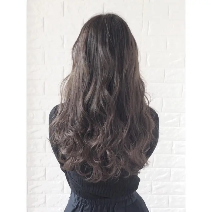 赤みのないソフトグレージュ 12レベルから9レベルにトーンダウン 自然光に当たると透明感抜群です Aube Hair Acne 長岡京店所属 木津 趣味オカルトのヘアカタログ ミニモ