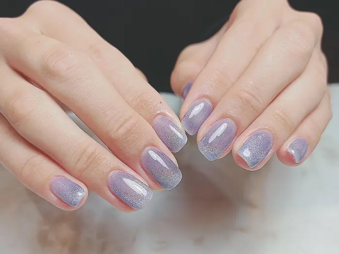 マグネットネイル マグネットネイルはこんな人におすすめです 普通のグラデーションネイルに飽 Ellie Nail銀座店所属 Nailist Norikaのネイルデザイン ミニモ