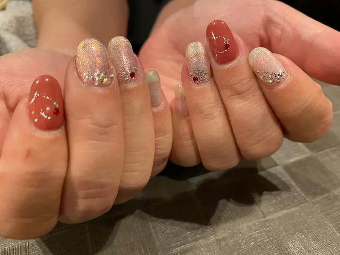 やり放題 Nail Salon Esilarante所属 西 紗矢香のネイルデザイン ミニモ