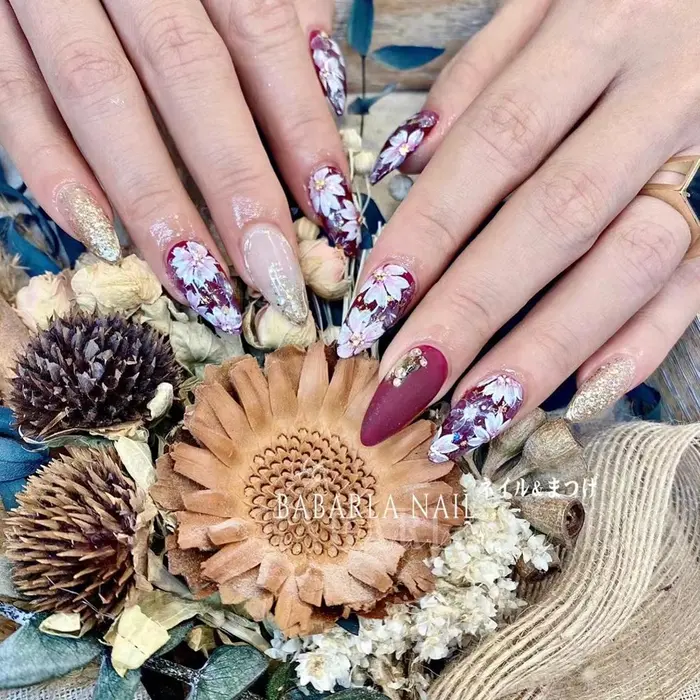 まるで本物のようなお花たち 息を呑むような美しいペイントアート Babarla Nail所属 Babarla Nailのネイル デザイン ミニモ