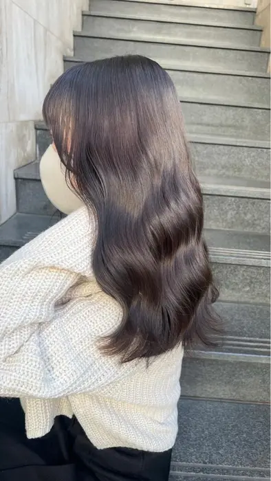 赤みのない髪色がお好きな方におすすめです Lagoon所属 Runa のヘアカタログ ミニモ