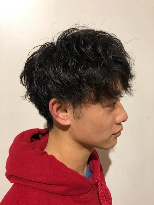 癖毛をそのまま生かした くしゃっとするパーマでヘアー よりセットも楽になり 普段よりまとまりが出て Youres Hair所属 美髪艶髪 Tomoya のヘアカタログ ミニモ