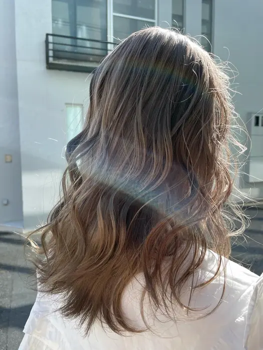 黒髪からイメチェン 施術内容 ケアブリーチ1回 カラー 超音波トリートメント Lani5710 原宿所属 大島幹ストリート ナチュラルのヘアカタログ ミニモ