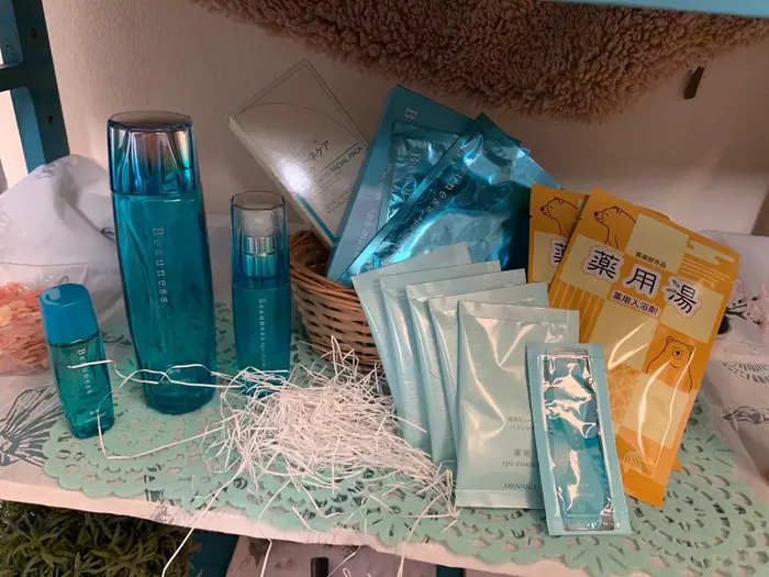 ニキビ 肌荒れケアにはビューネくんがついてます メナードフェイシャルサロン岸和田別所店所属 小松 ひとみのエステ リラクカタログ ミニモ