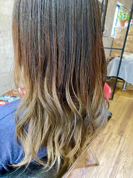 グラデーションカラー カラーリング2回分の料金をいただいております Hair Make Lucia所属 兼田 裕貴のヘアカタログ ミニモ