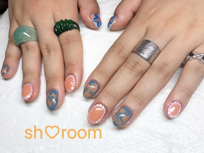 オレンジネイル ニュアンスネイル お花ネイル ブルーネイル 河内長野ネイルサロン 河内長 Nail Salon Saki所属 Sh Roomの ネイルデザイン ミニモ