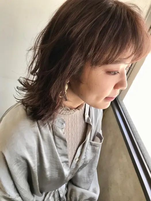 セミウルフ 重めのワンレングスからイメージチェンジ 顔周りを短く切って動きをプラスしました Ecoo所属 Tade Norikoのヘアカタログ ミニモ