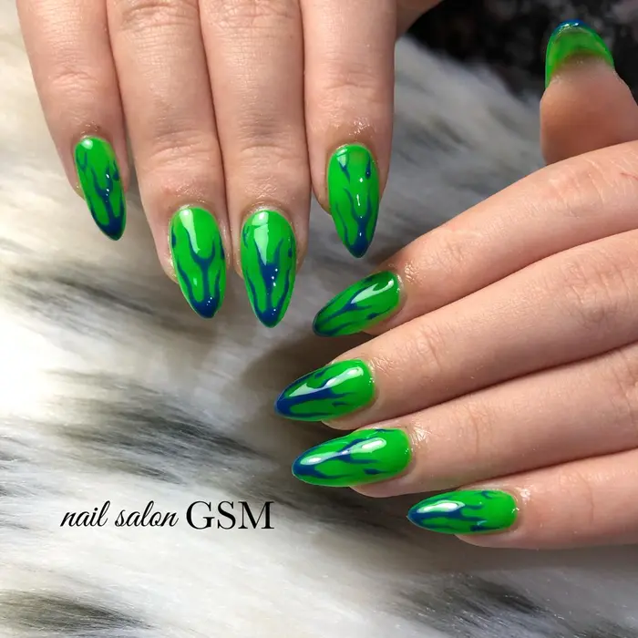 人気のファイヤーネイルです Instagram Gsm Nail322 Gsm所属 Nail Salon Gsmのネイル デザイン ミニモ