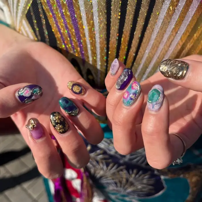 成人式ネイル ネイルサロンmoca天王寺店所属 ｍｏｃａ ｓｅｉｎａ のネイルデザイン ミニモ